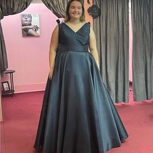 Size 18 midnight blue prom dress